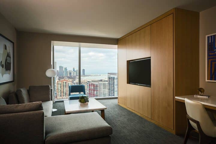 Room 25 of 98